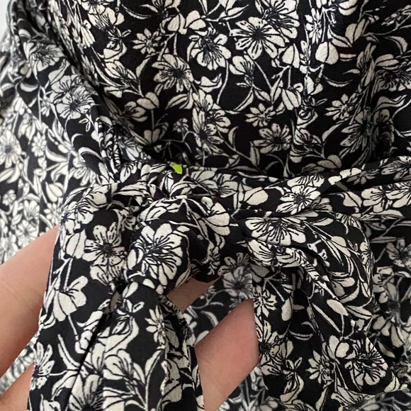H&M Floral Short Sleeve Spring Summer Dress - Picture 16 of 16